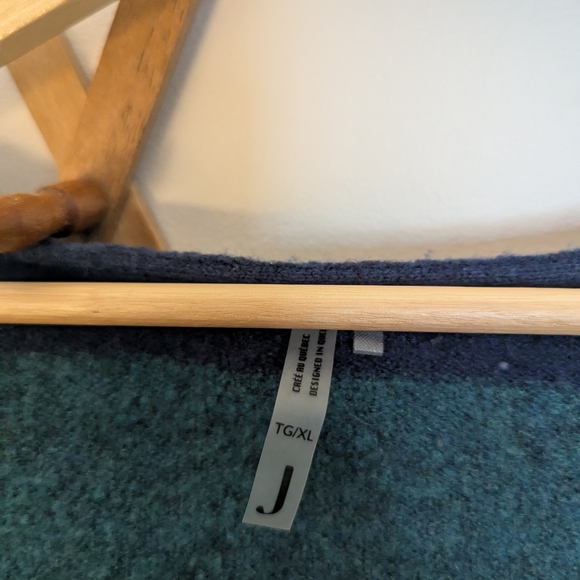 Checkered Pull - Picture 2 of 5